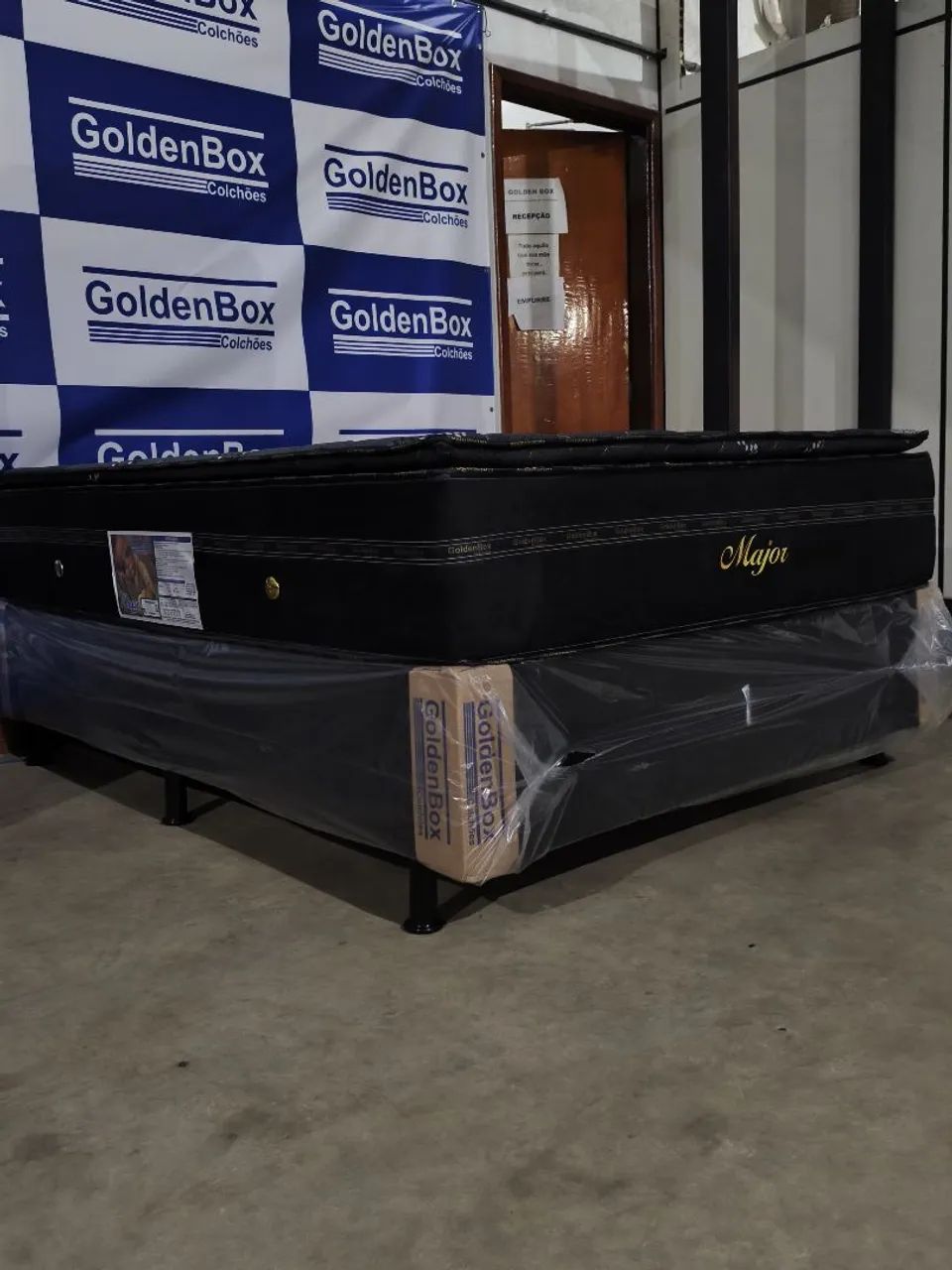 Cama casal com colchão major rexistente e confortável - Foto 2