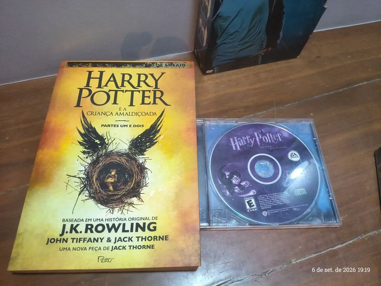 Harry Potter livro e dvd - Foto 3