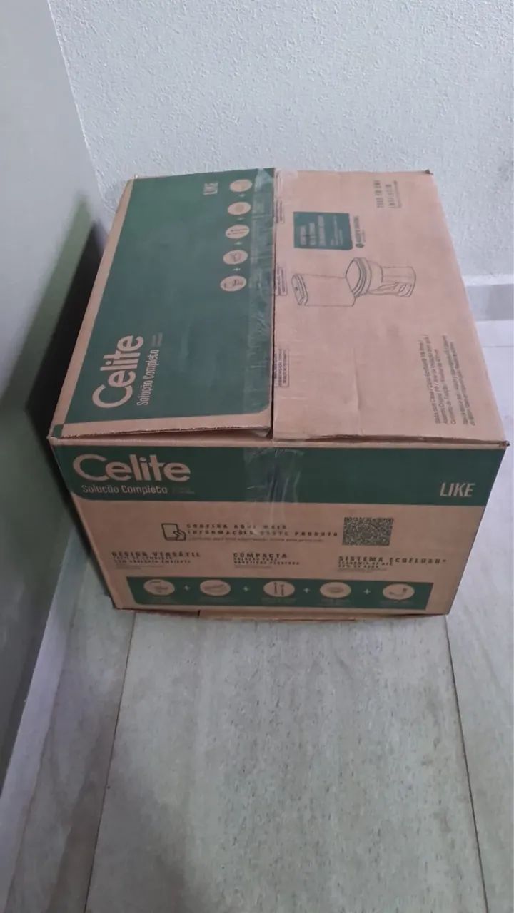 Kit de Bacia com Caixa Acoplada, Assento PP e itens de instalação