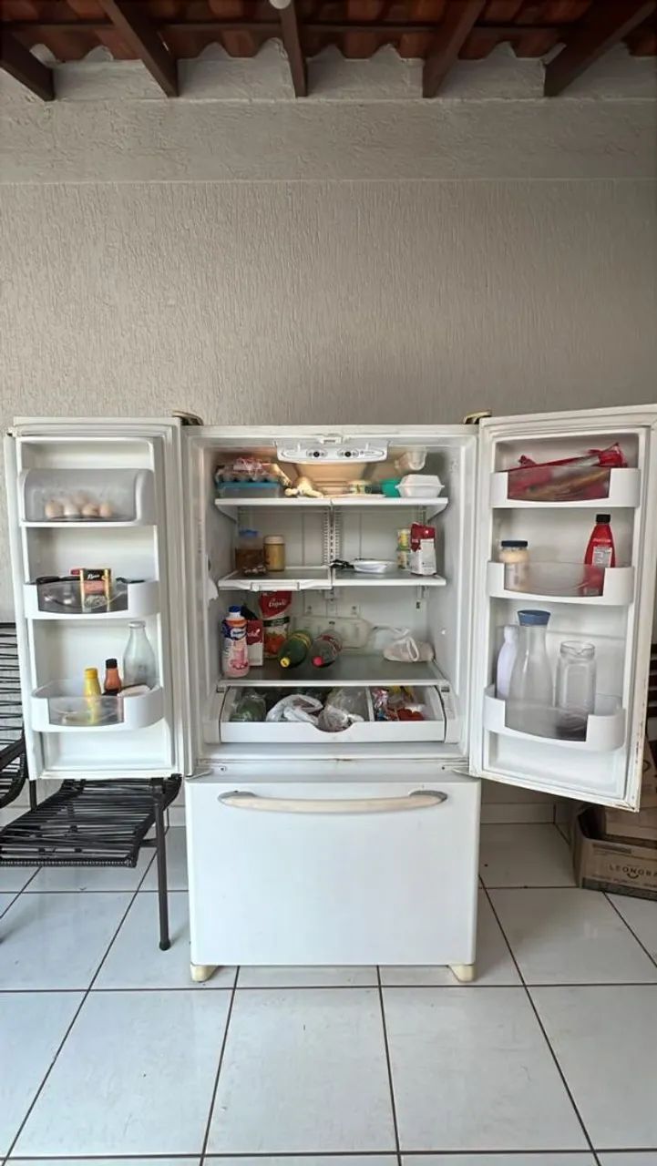 Vendo uma geladeira  - Foto 2