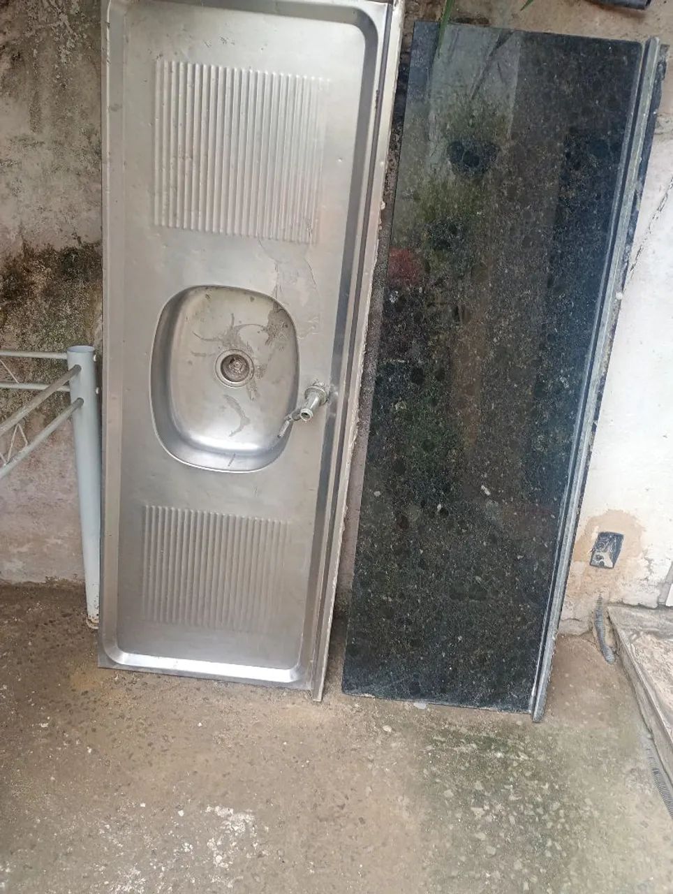 Lote de piso e uma pia alumínio  - Foto 2