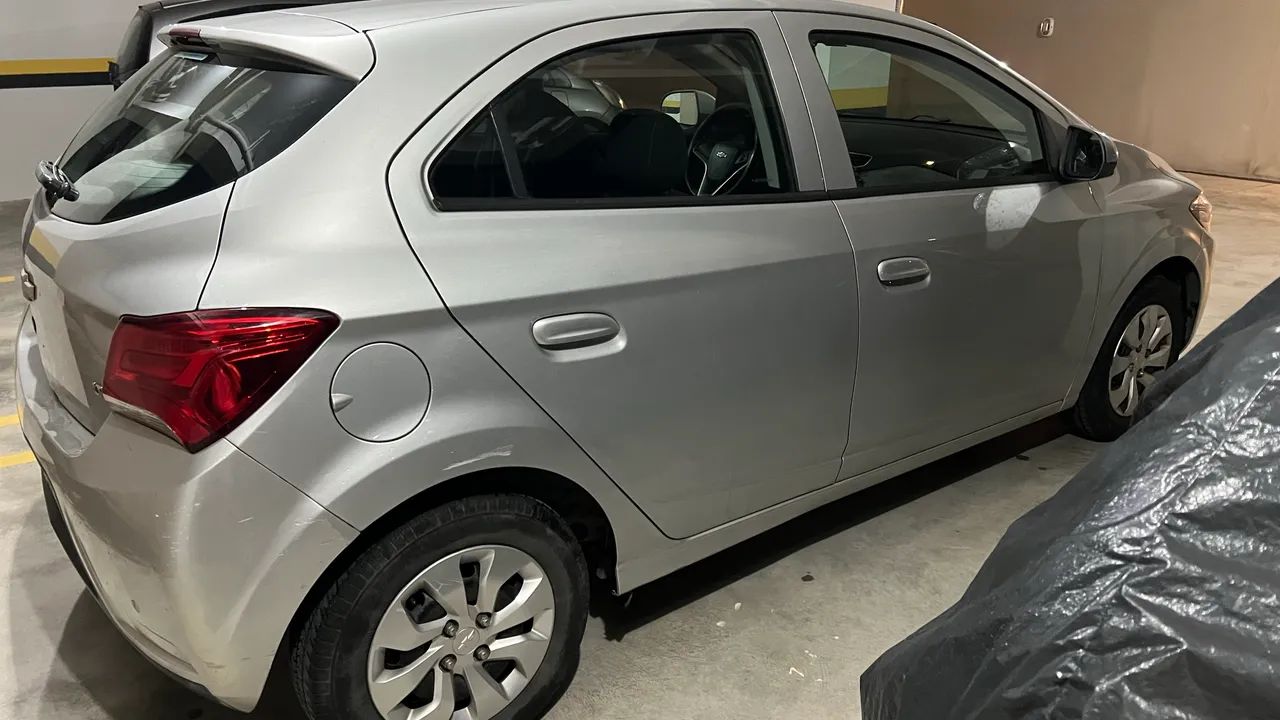 Chevrolet Onix Hatch LT 1.0 8V Flex Mec. 4P 2018 - Foto 5