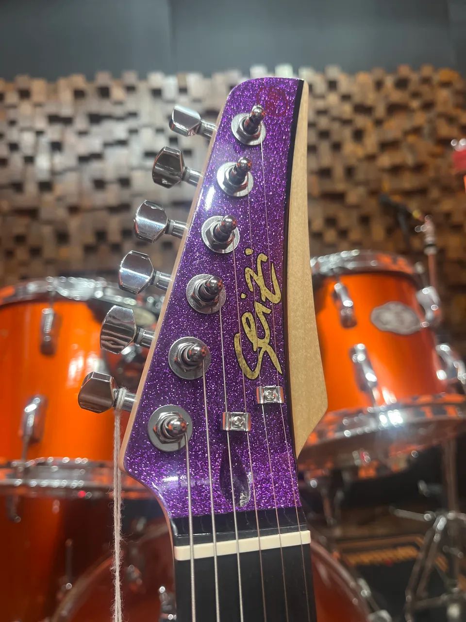 Guitarra Seizi Fun Katana Mussashi HSS Purple Sparkle + bag
