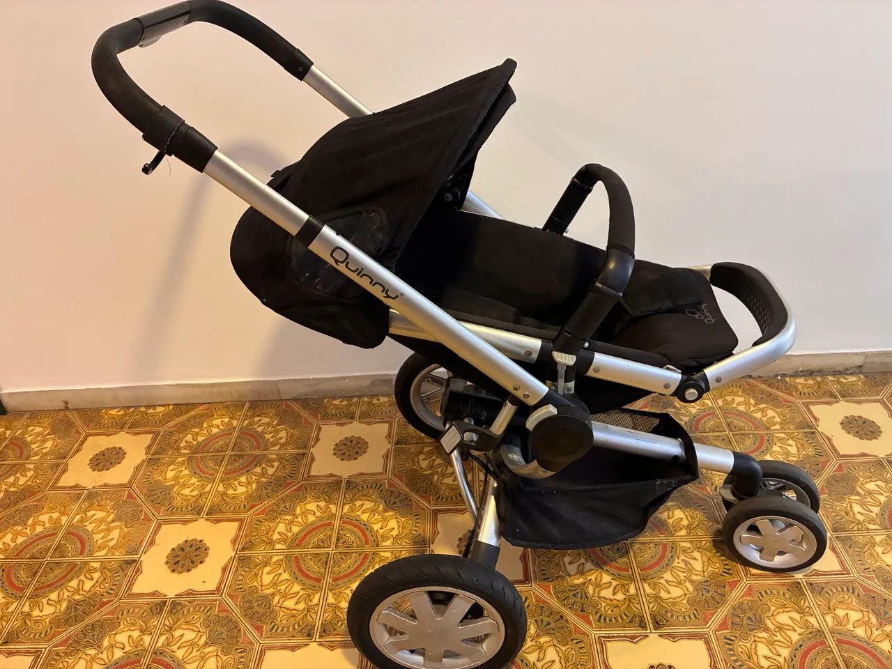 Carrinho de bebê Quinny importado - Foto 4
