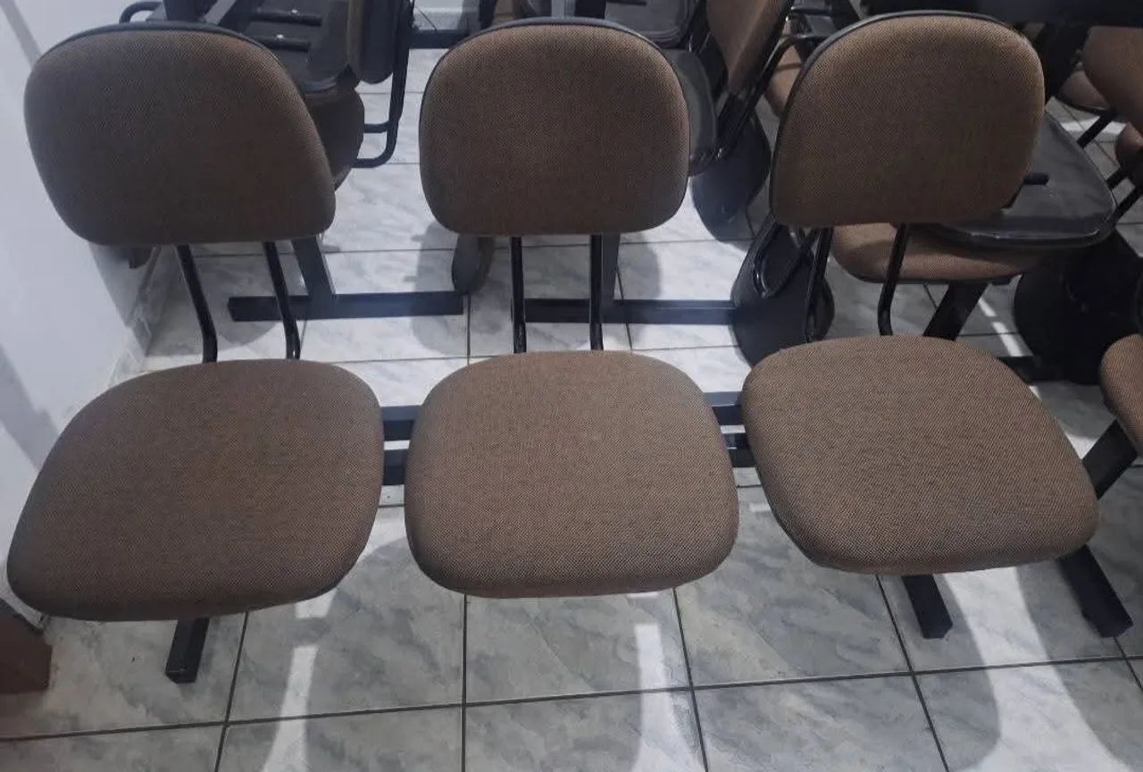 LONGARINAS IDEAL PARA IGREJAS,SALAS de ESPERA, ACEITO TROCA! - Foto 2