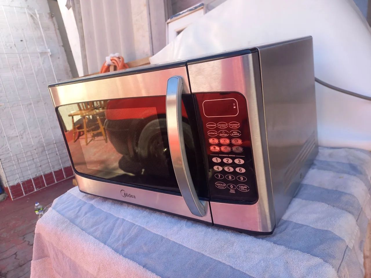 Micro-ondas Midea inox