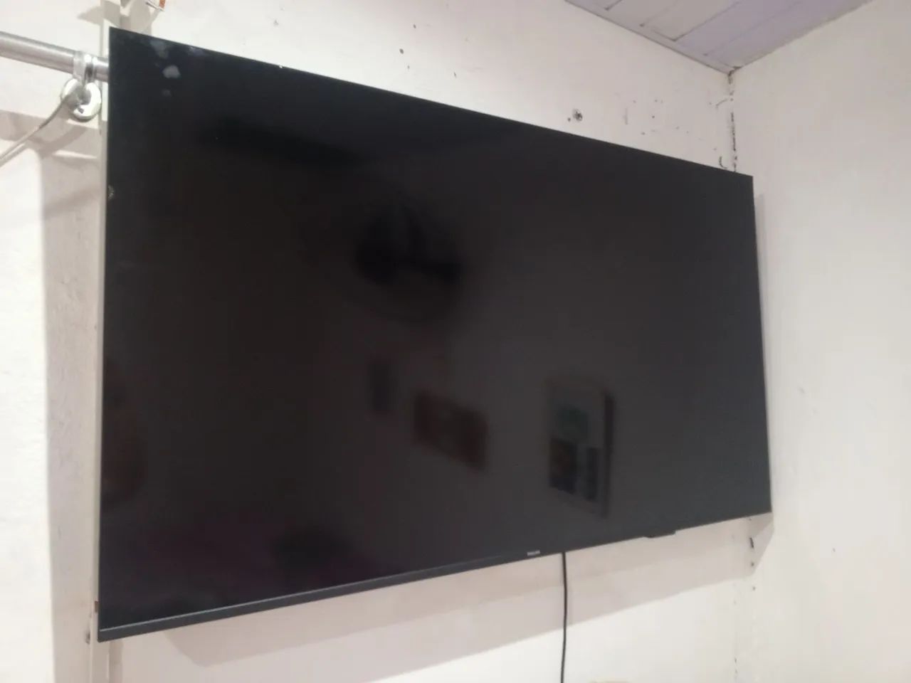 Vendo uma televisão com defeito está nova tem só um mês de uso  - Foto 2