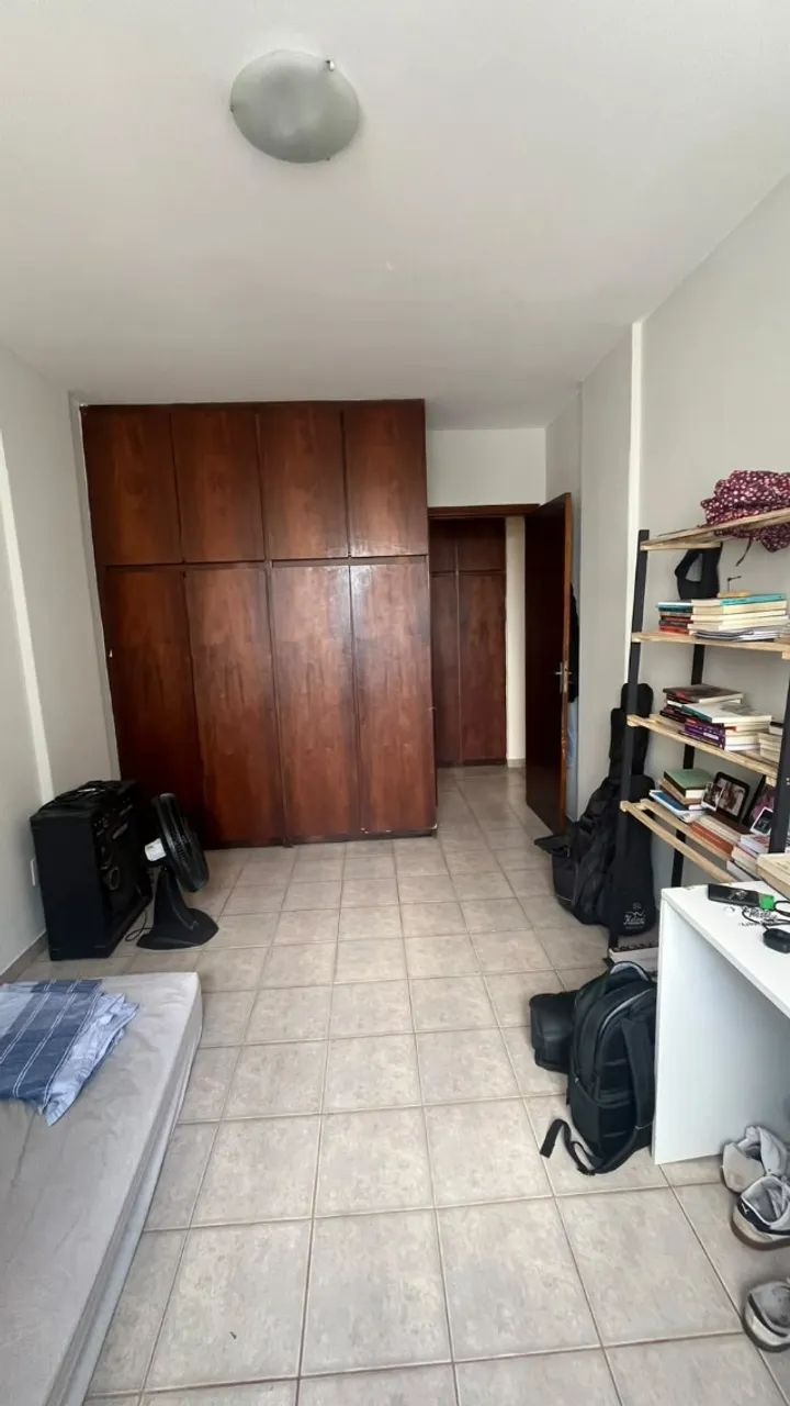 Quarto em apartamento mobiliado no centro - Foto 2