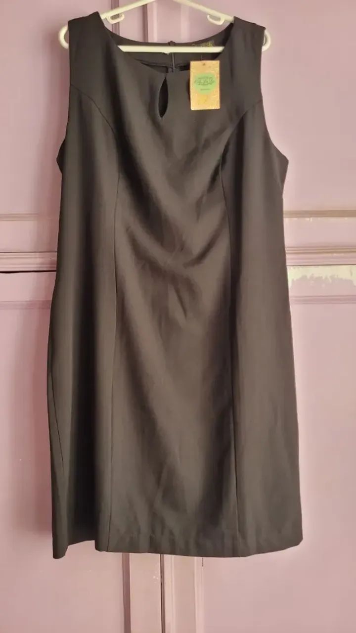 Vestido preto clássico