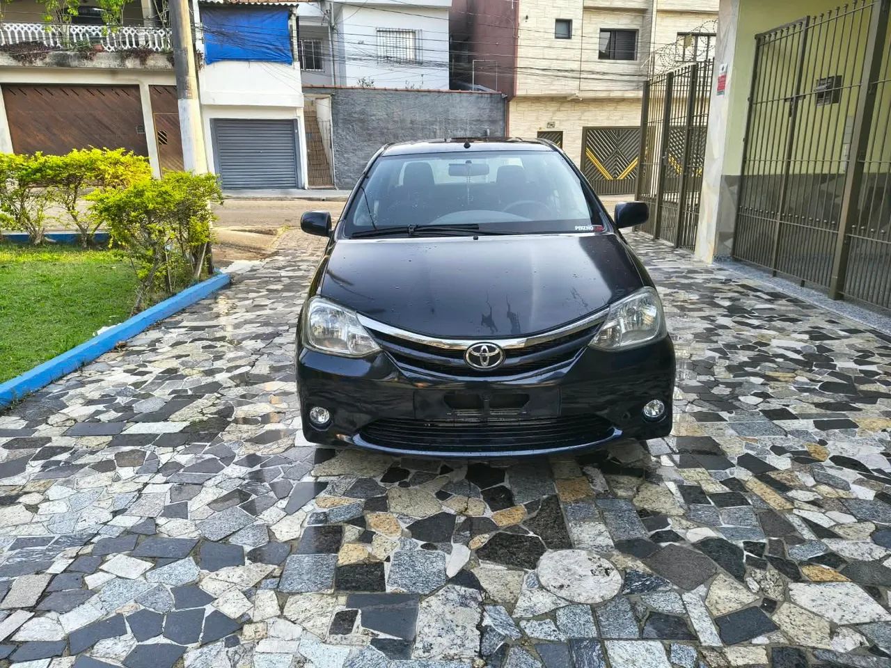 Toyota Etios ETIOS XLS Sedan 1.5 Flex 16V 4p Mec. 2013