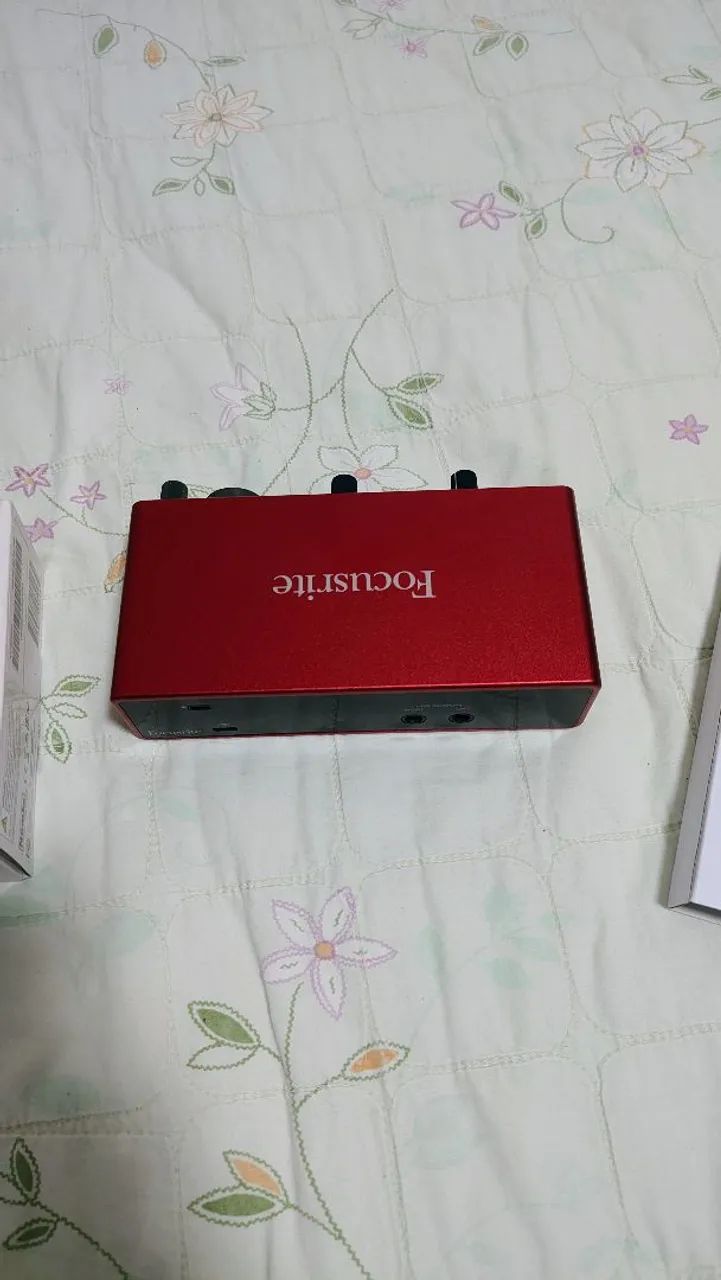 Focusrite Scarlett 2i2 - Foto 2