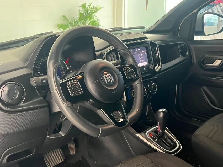 Fiat Strada Volcano 1.3 Flex 8V CD Aut. 2023 - Foto 4