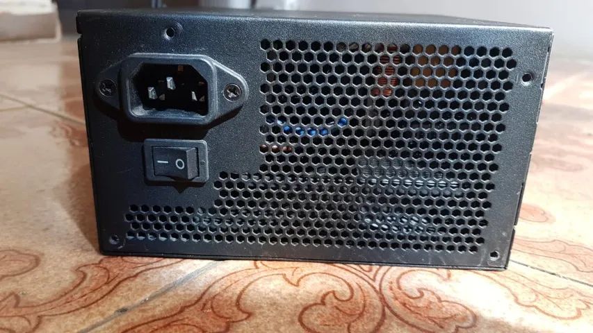 Fonte Thermaltake TR2 700W - ATX 12v 2.3 - Foto 5