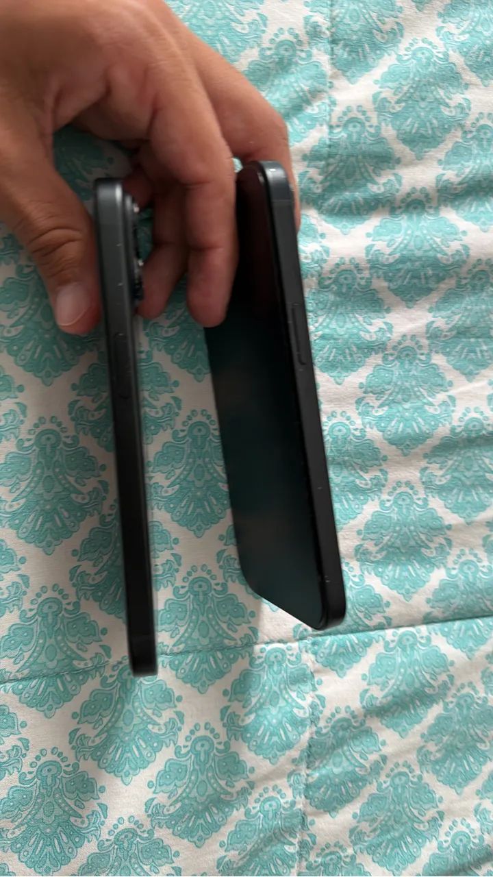 Dois Iphones 15 - Semi Novos (Bateria 83% e 88%) - Foto 4