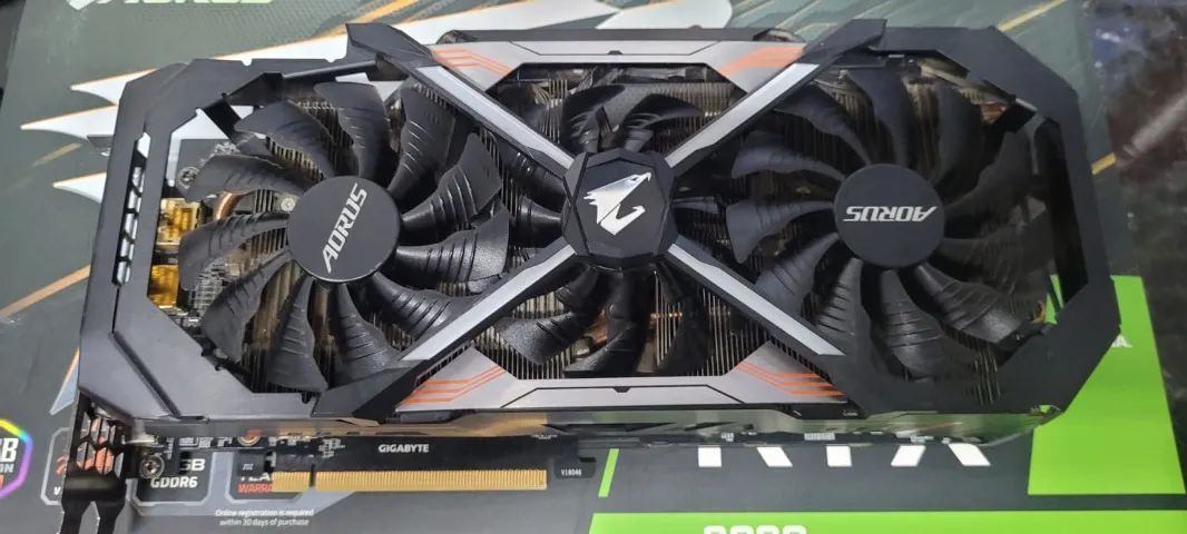 RTX 2060 AORUS Xtreme - Foto 2