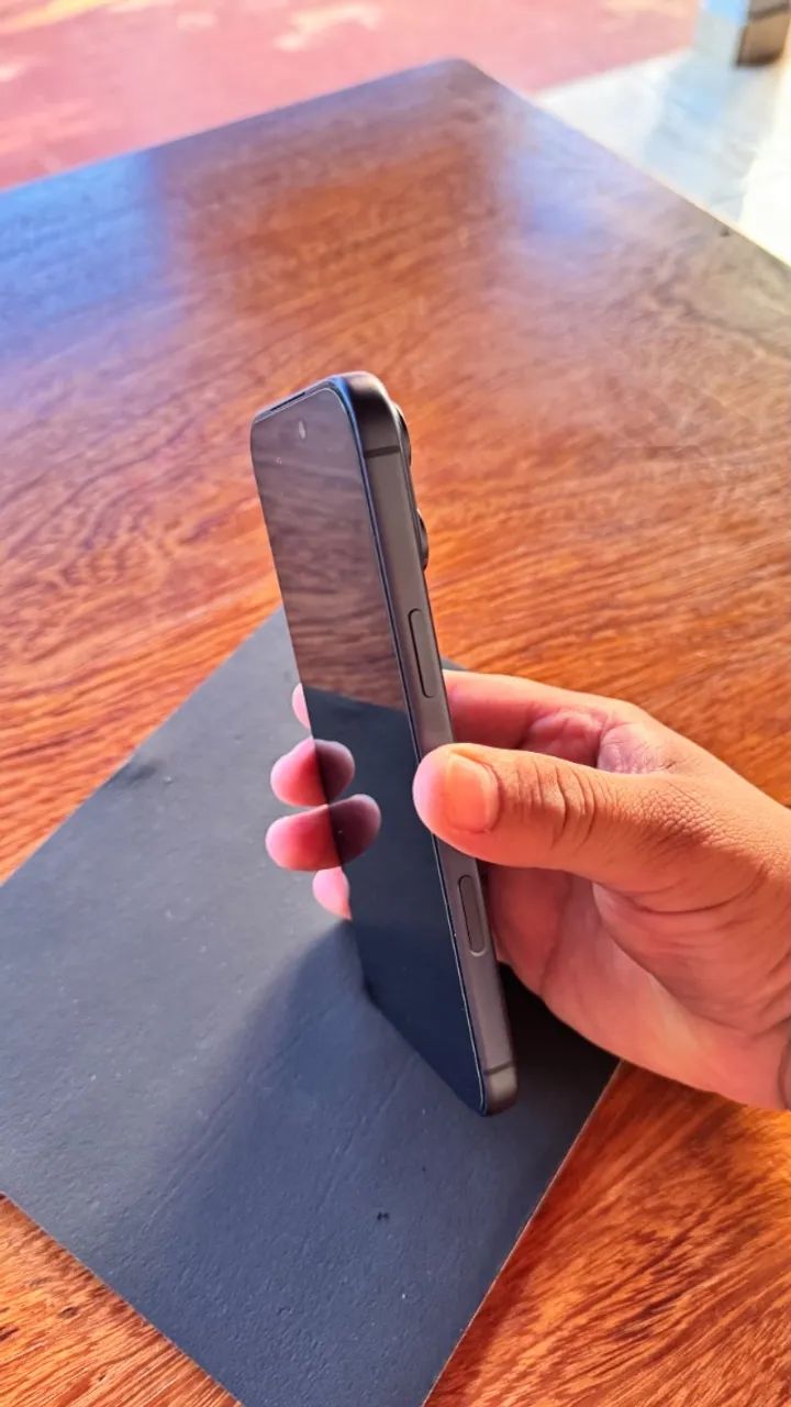 Vendo Iphone 17 Pro Max 256 GB (AZUL) - Foto 2