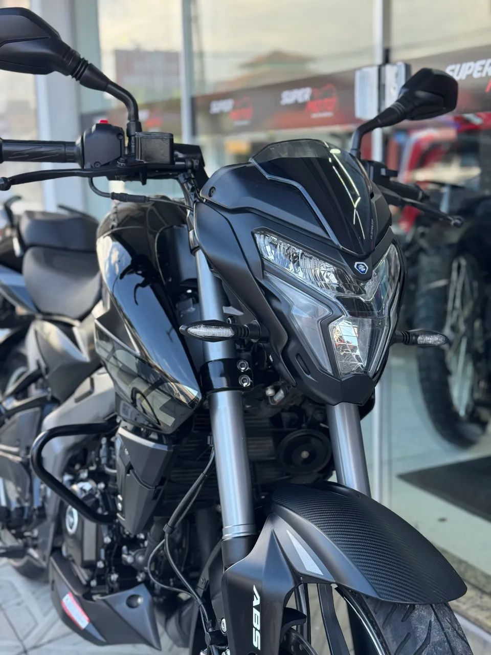 BAJAJ DOMINAR NS 200 2026 - Foto 4