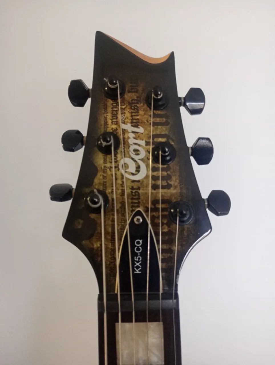 Guitarra Cort KX5-CQ com Upgrades - Foto 4