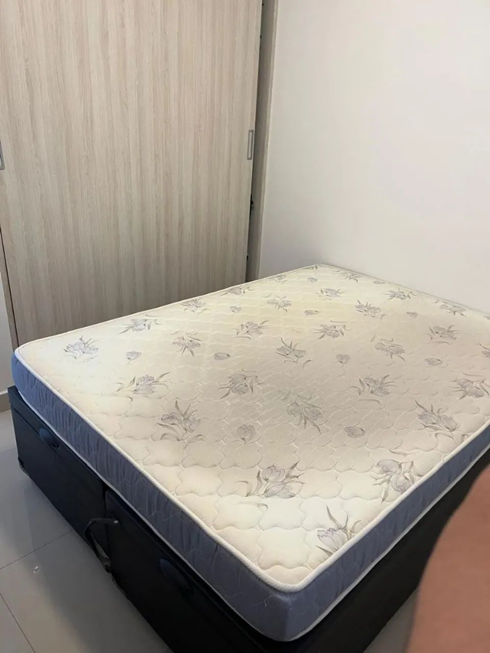 Cama box bau