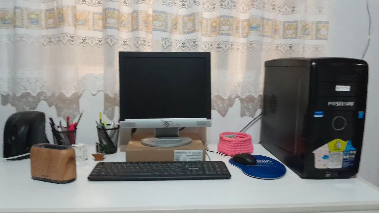 Vendo computador de mesa Positivo, impressora Canon e mesa em MDF. - Foto 2