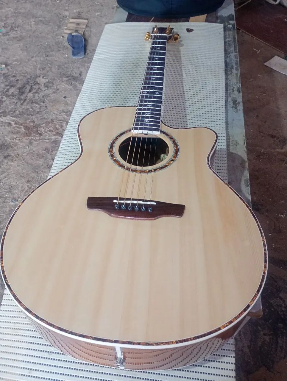 Vendo violão zero feito a mão por Luther captacao Fishiman interna - Foto 5