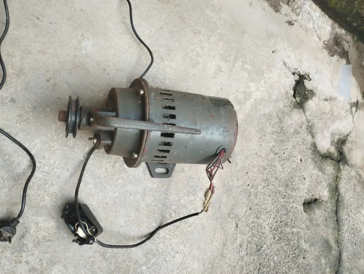 Vendo umMotor industrial de máquina de costurar Fox - Foto 4