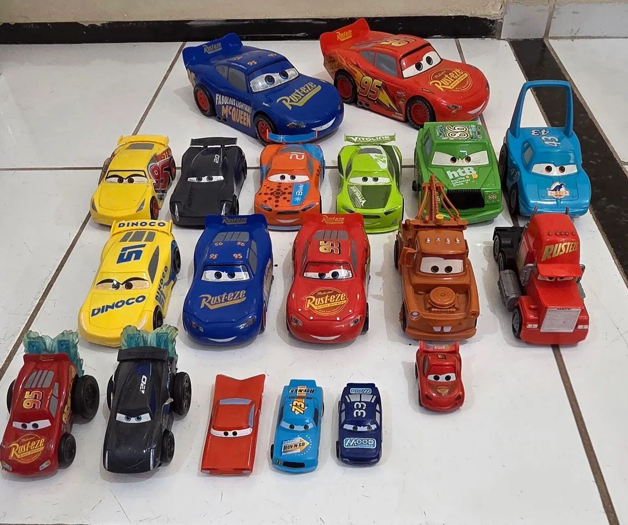 Lote de brinquedos Disney Pixar  - Foto 3