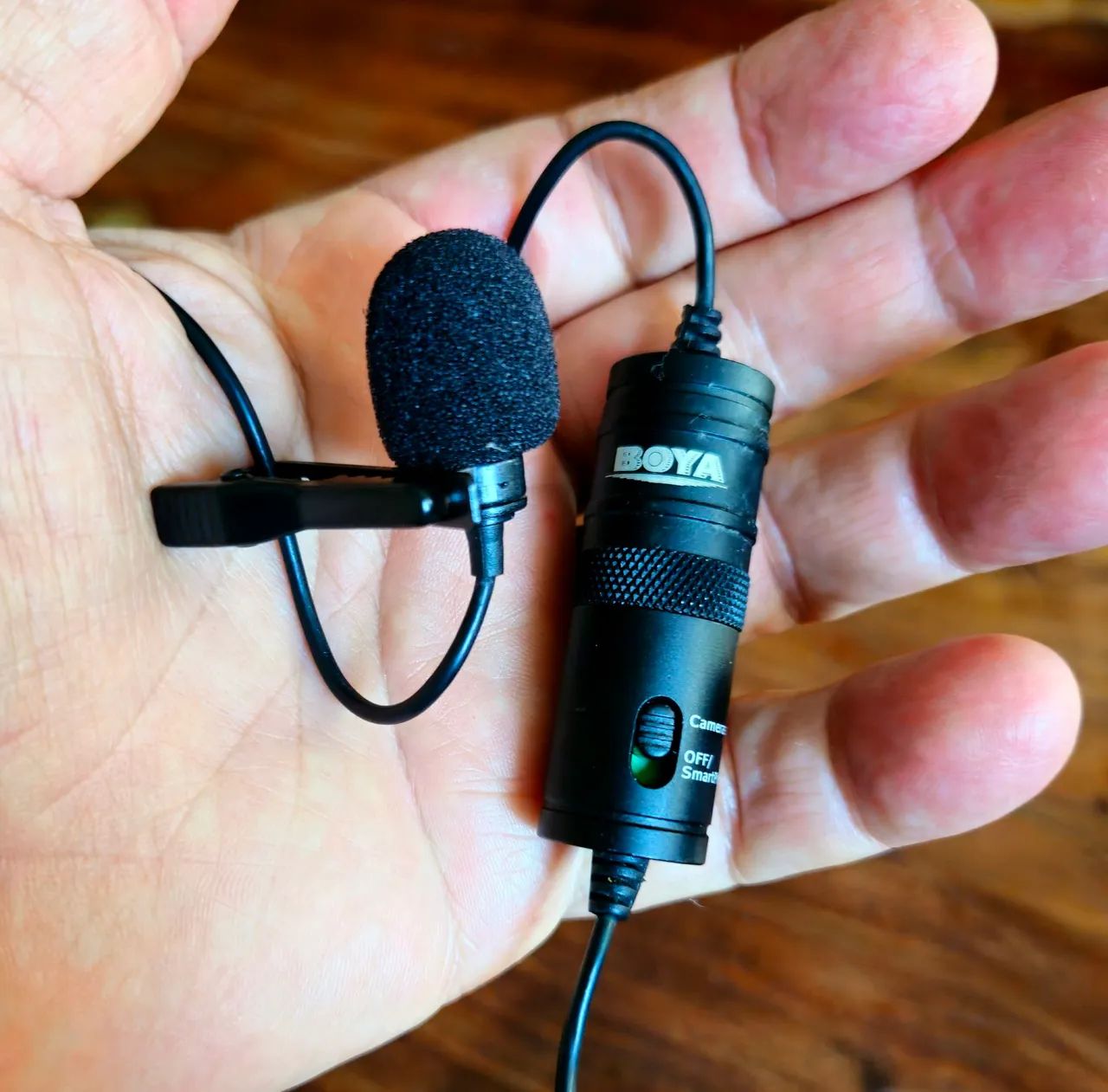 VENDO MICROFONE LAPELA BOYA COM FIO 6metro. 