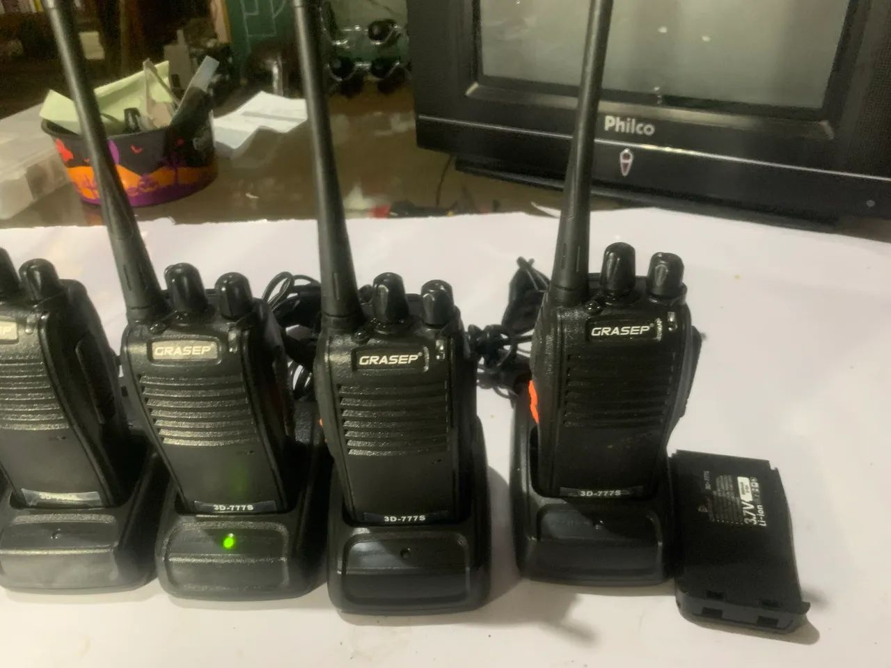 Seis walkie-talkie da marca Grasep