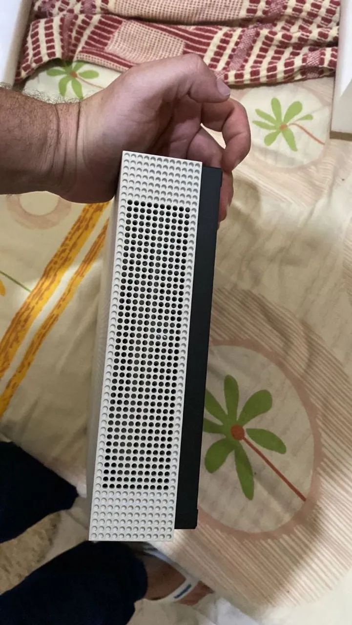 ? VENDO XBOX ONE S 1TB COMPLETO - Foto 5