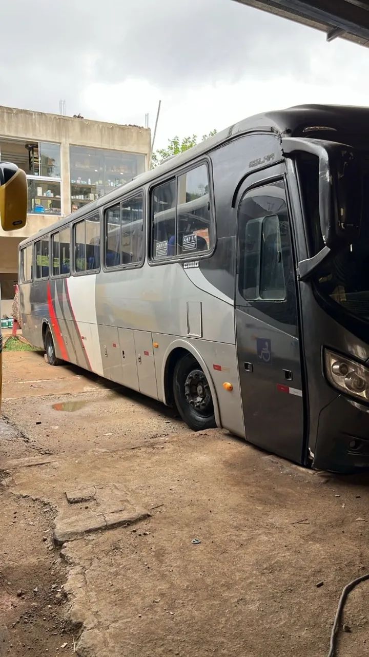 ônibus 46 lugares - modelo 2015/ excelente custo beneficio com conforto/ ponto para rodar - Foto 7