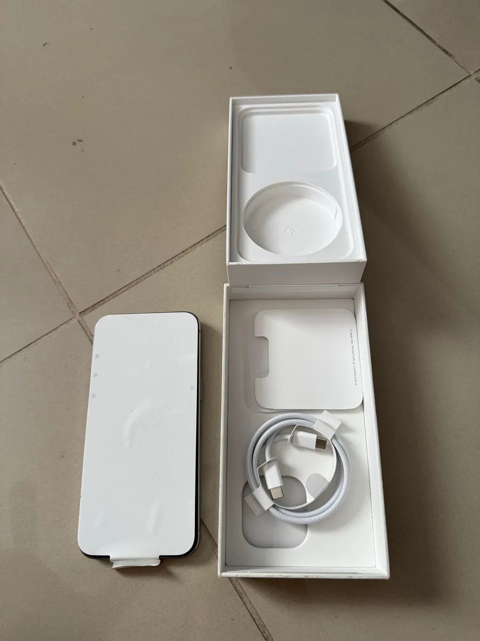 iPhone 15 Pro Max - Foto 2