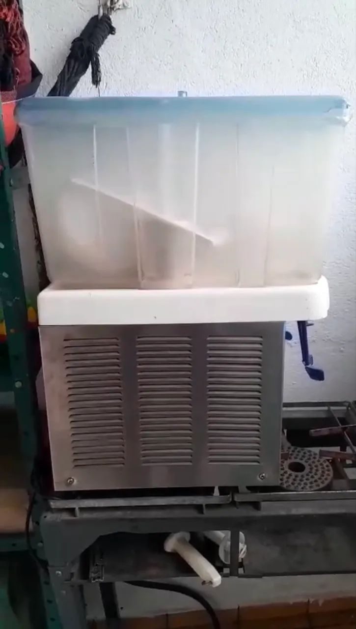 Máquina churrasco grego+ Refresqueira  - Foto 4