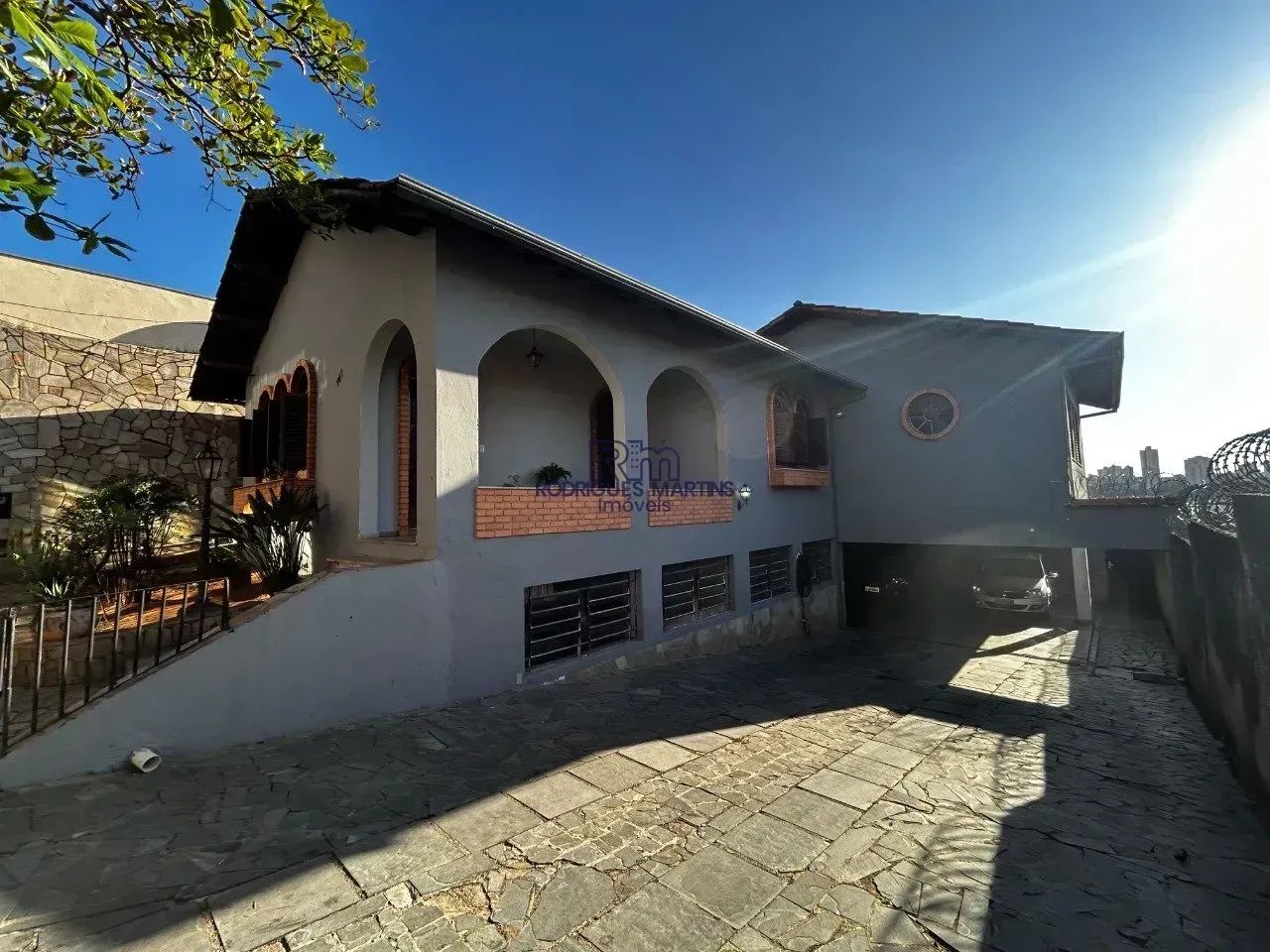 Casa à venda com 04 quartos no bairro Bom Jesus