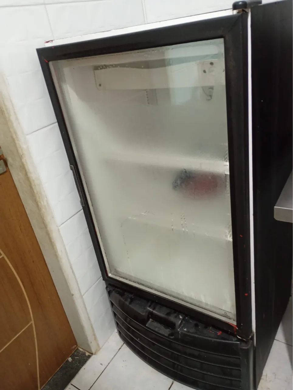 FREEZER EXPOSITOR VERTICAL PORTA DE VIDRO - Foto 2