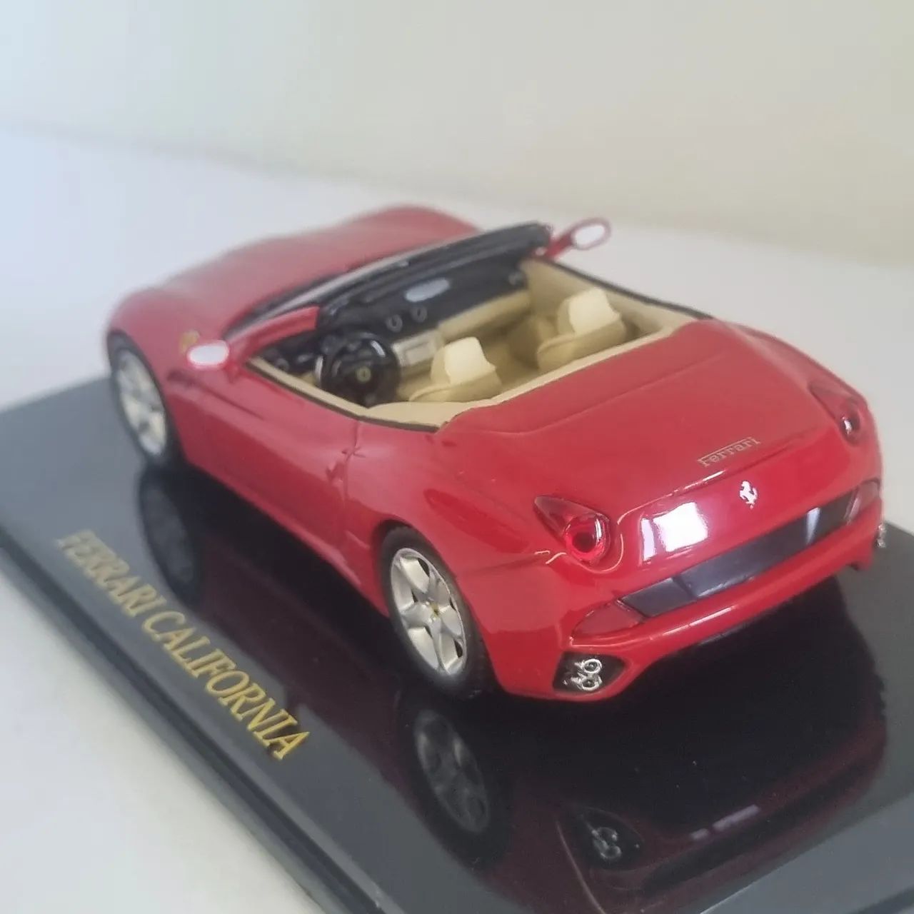 Ferrari California 1:43 - Foto 2