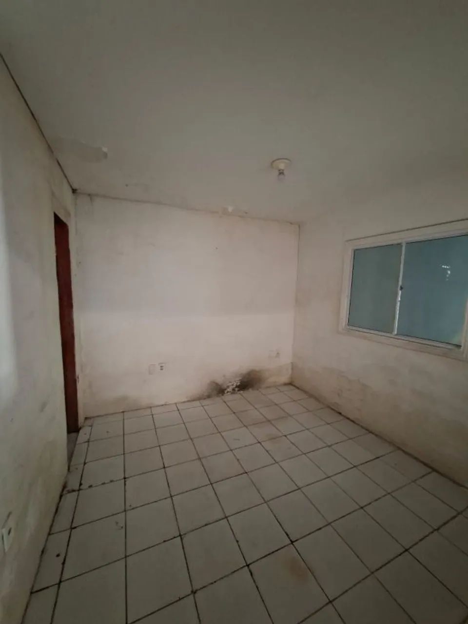 Galpão de aproximadamente 170m² com 1 deposito. - Foto 4