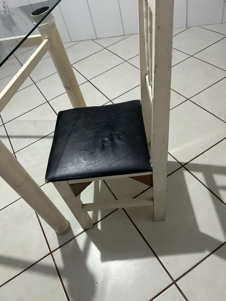 Mesa com 3 cadeiras - Foto 3