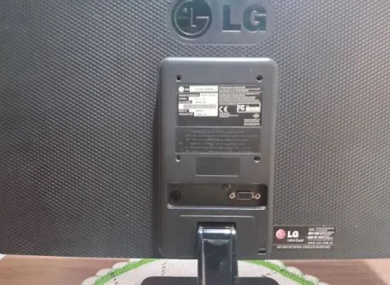 Monitor LG 19  - Foto 2