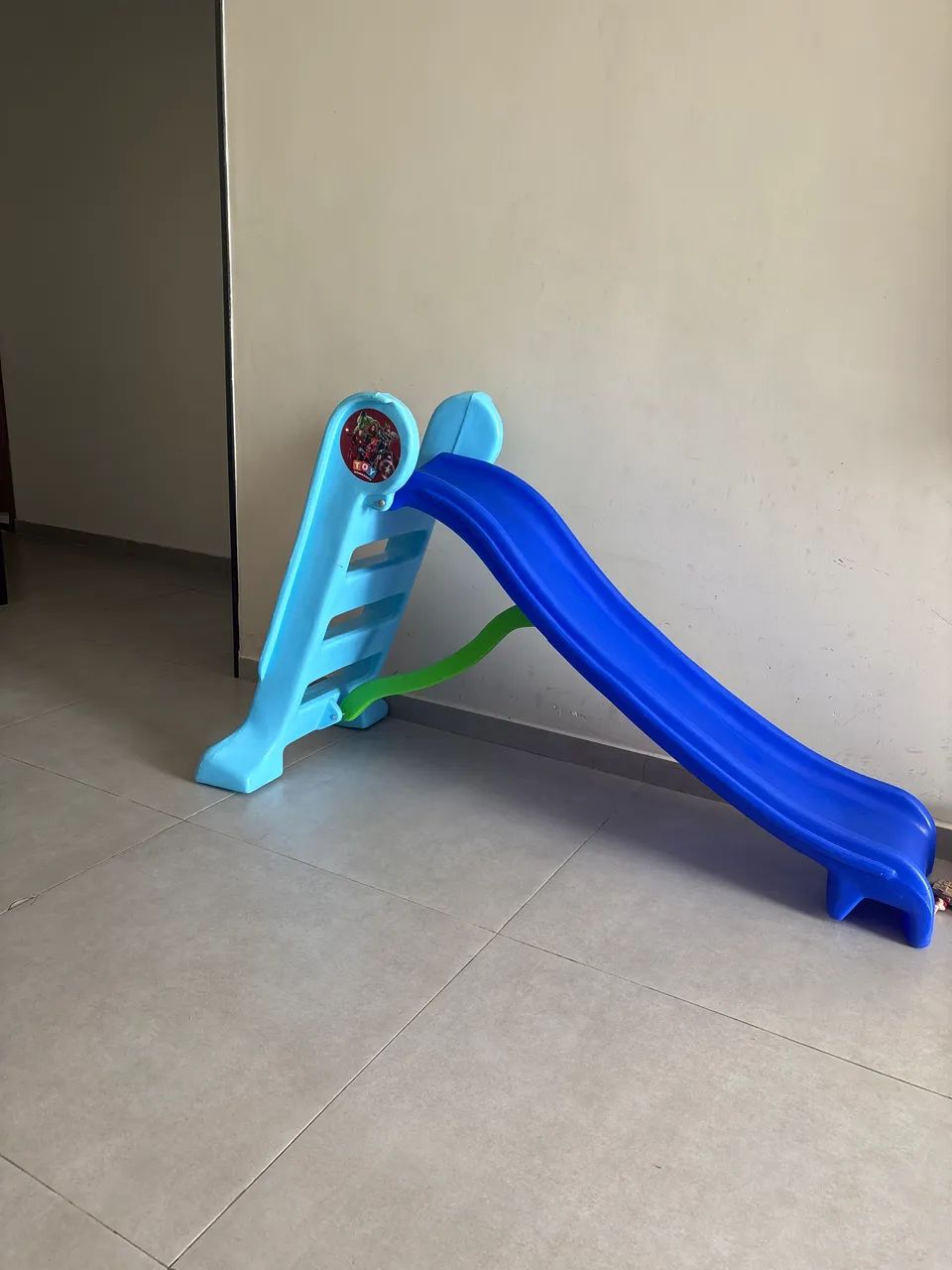 Escorrego infantil 
