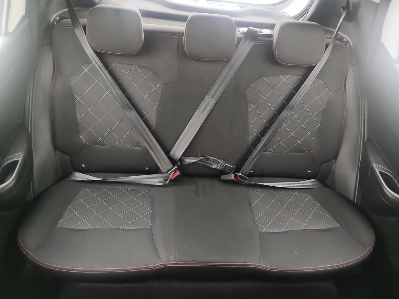 Renault Kwid 1.0 Zen, foto 18 de 18