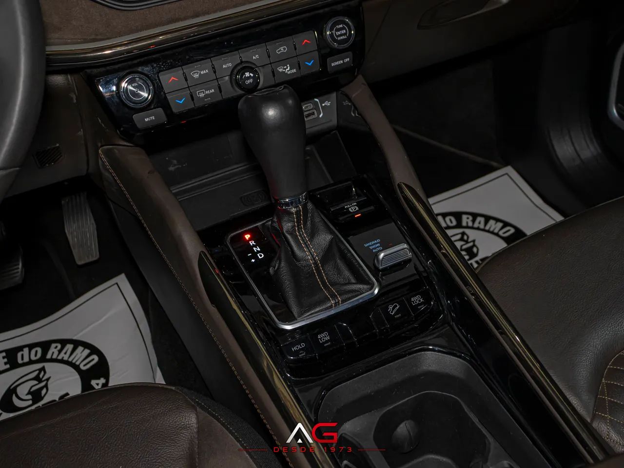 Jeep Commander Overl. TD380 2.0 4x4 Die. Aut., foto 6 de 20