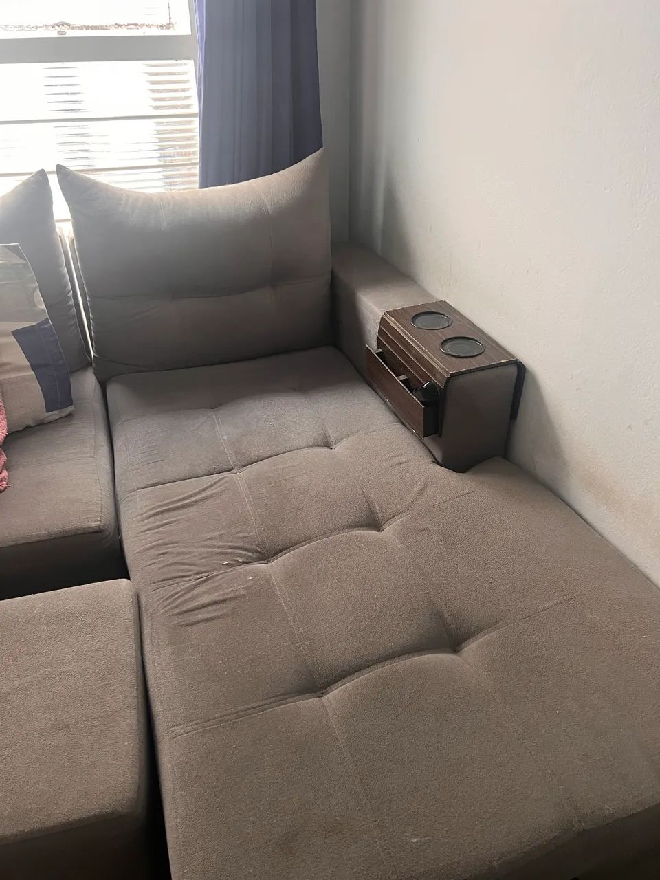 Sofá 3 lugares com chaise - usado