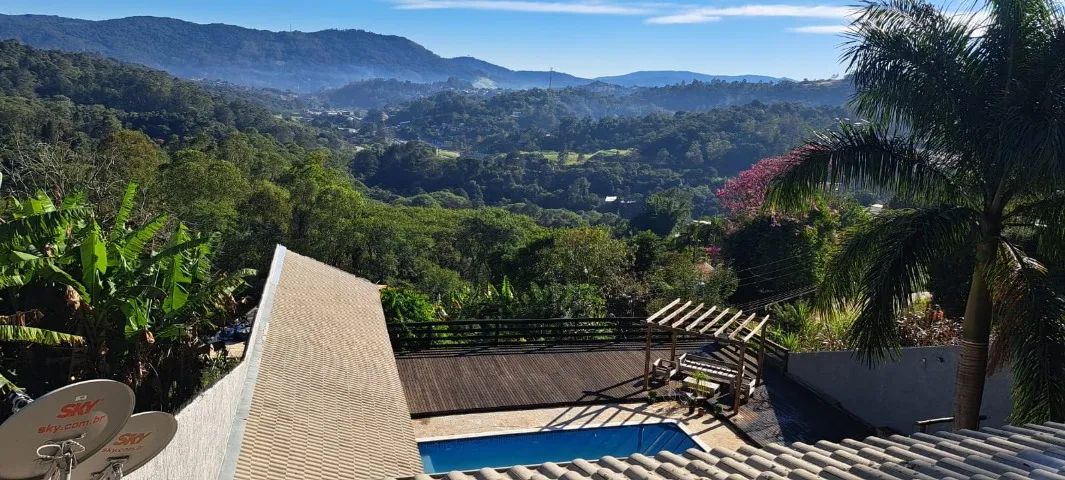Chácara Alto Padrão c/ 3 Casas e Piscina e Vista Privilegiada | Mairiporã-SP