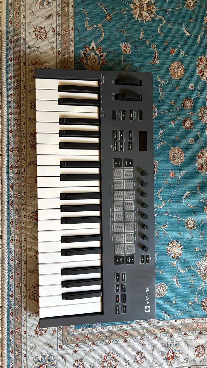 Teclado Controlador Novation Flkey37
