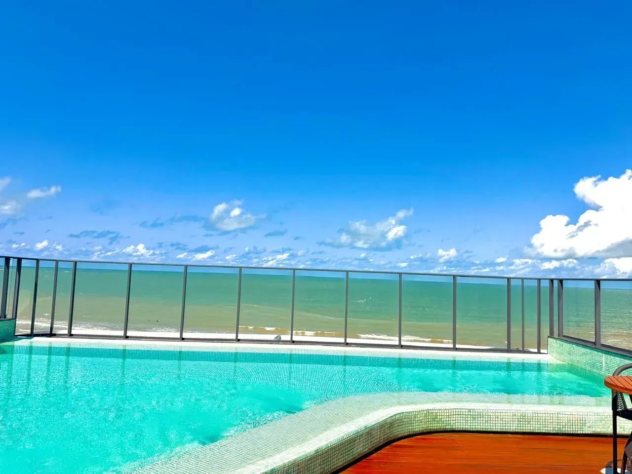 alugo belissimo flat mobiliado beira mar - Foto 5