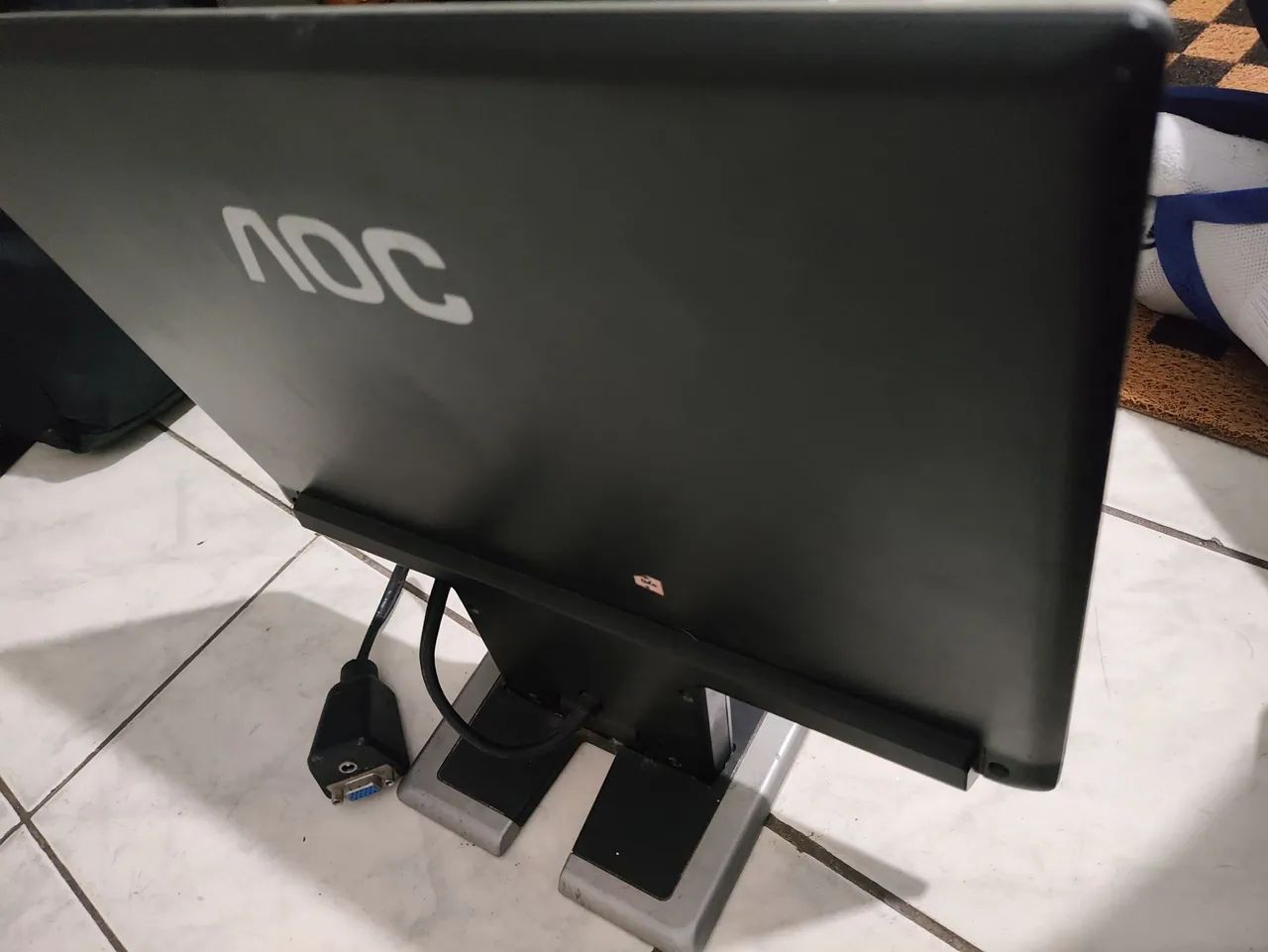 Monitor AOC 15.4" Widescreen (Modelo 511Vwb) - Foto 2