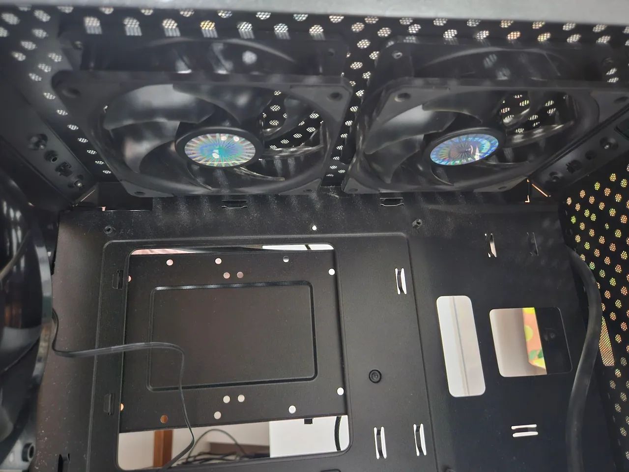 Vendo gabinete Cooler Master Q500L - Foto 4