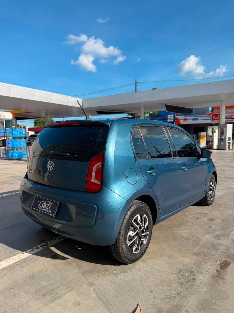 Volkswagen Up! RUN I Motion 1.0 Total Flex 12V 5P 2017 - Foto 2