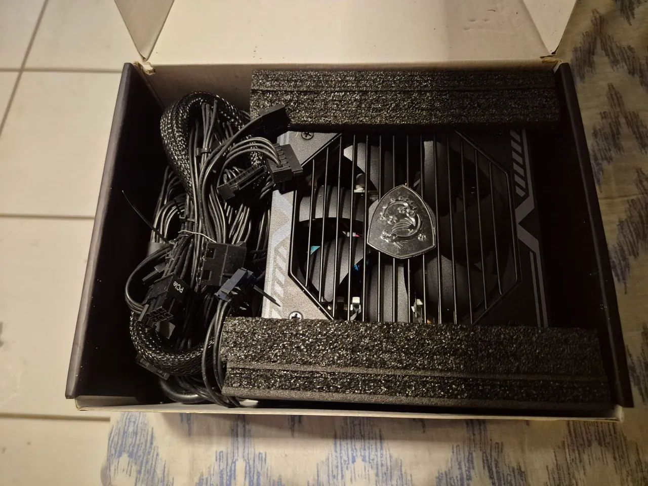 Fonte MSI 650W Nunca usada  - Foto 3